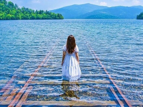 然別湖湖中鐵軌
