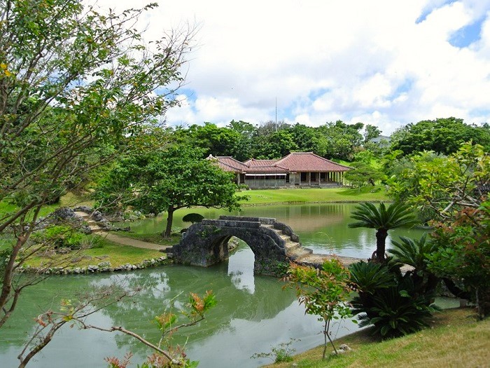 識名園