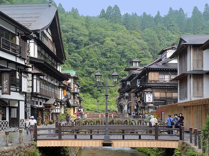 銀山溫泉街