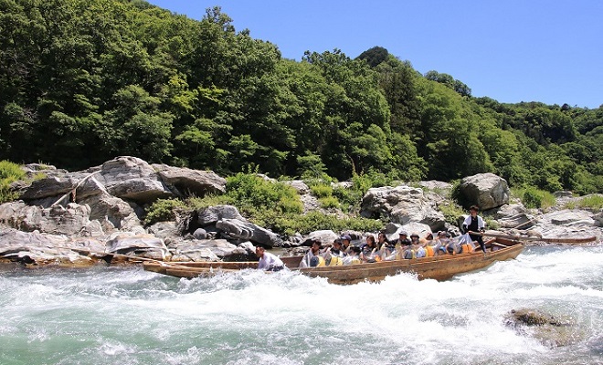荒川峽遊船