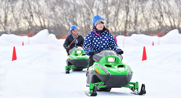 雪上活動