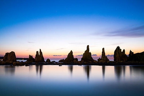 橋杭岩