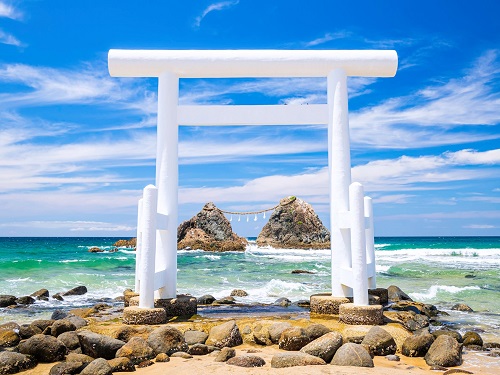 櫻井二見浦~白色鳥居