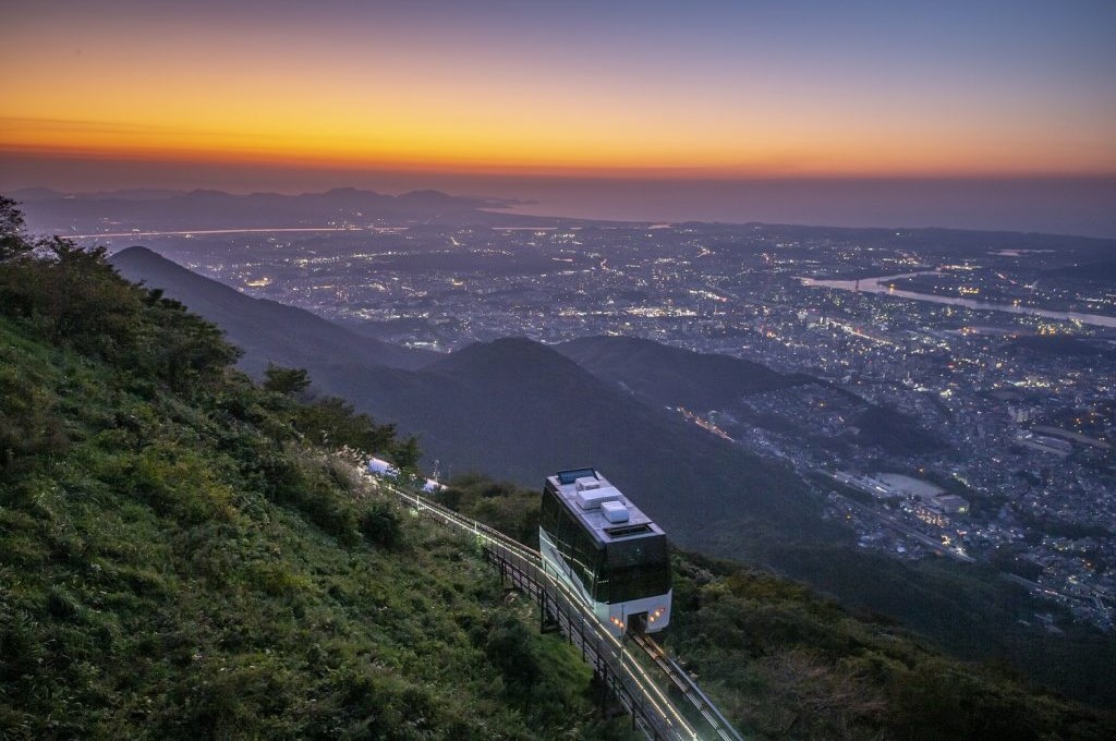 新日本三大夜景~皿倉山纜車